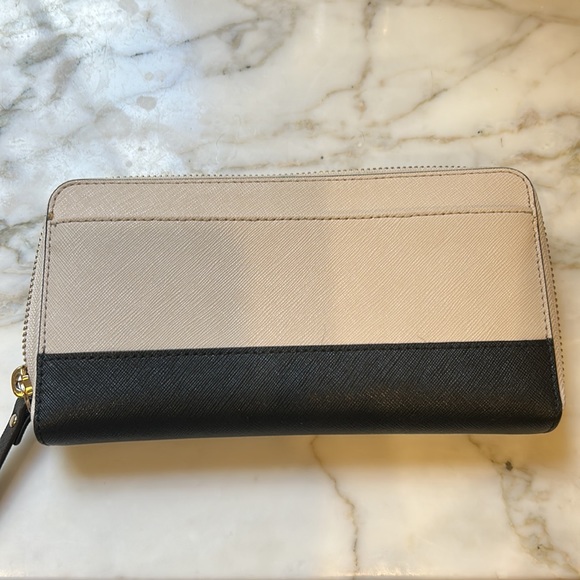 Kate Spade Wallet - Picture 2 of 3